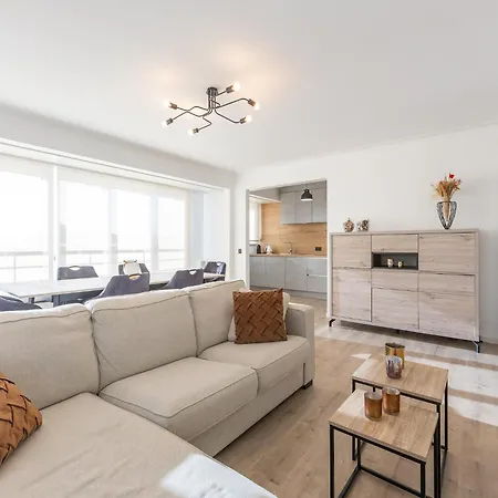 Modern Flat Near The Sea *